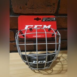 CCM FL40 Hockey Face Mask Cage Size XS Silver New